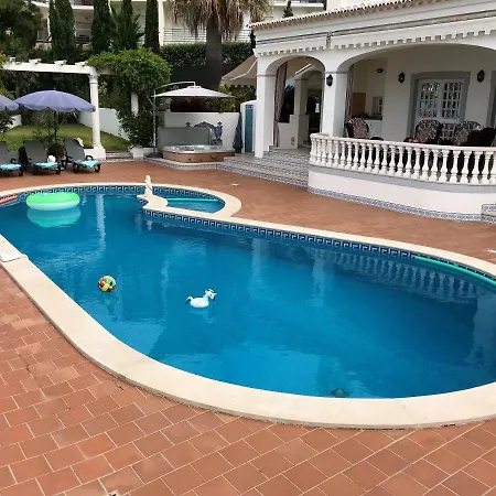 Corniche, Privee, 4 Suites, Vue Mer, Piscine Au Sel, Chauffee Et Couverte