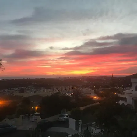 Villa Corniche, Privee, 4 Suites, Vue Mer, Piscine Au Sel, Chauffee Et Couverte Albufeira